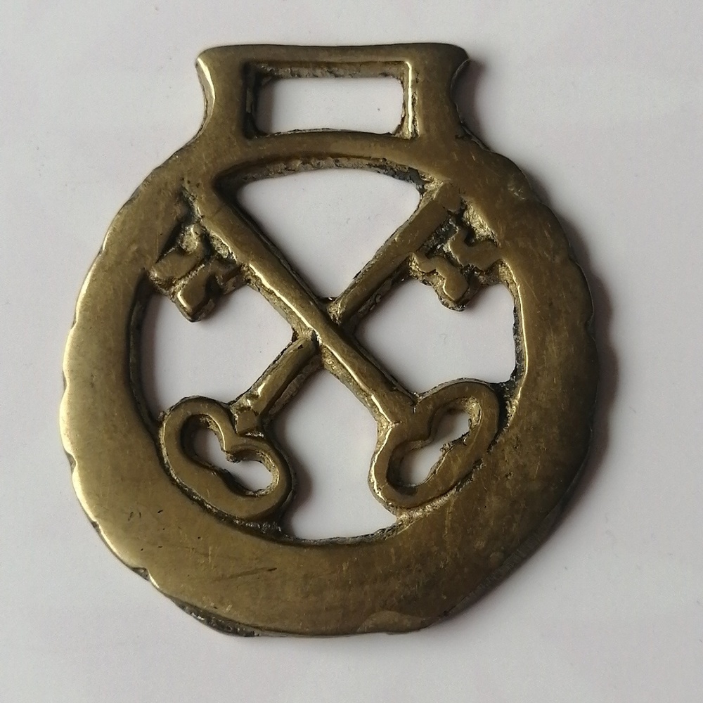 Vintage Horse Brass Crossed Keys Medallion Harness Ornament